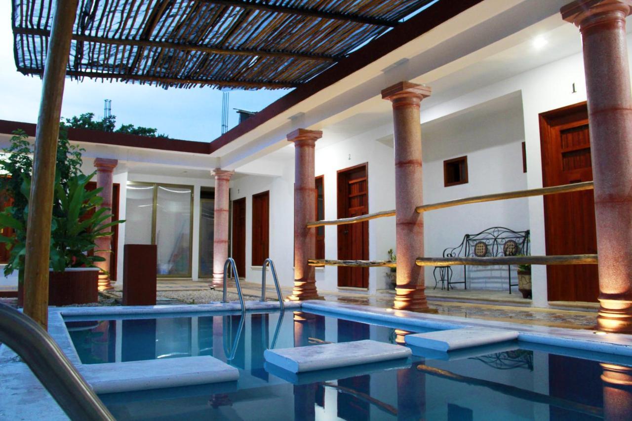 Hotel Las Mestizas 巴利亚多利德 外观 照片